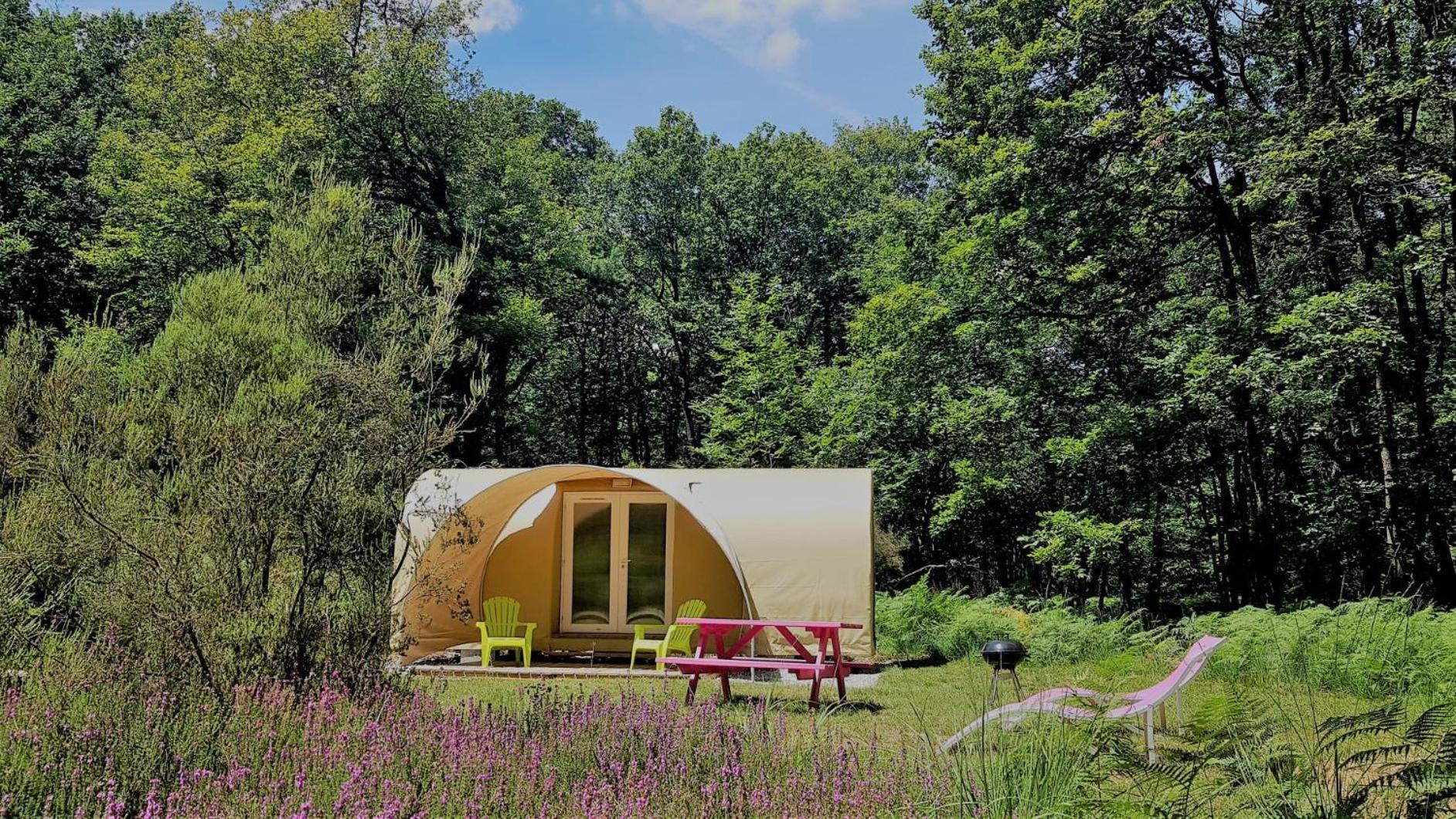 Camping Bois De St Hilaire Chalandray エクステリア 写真