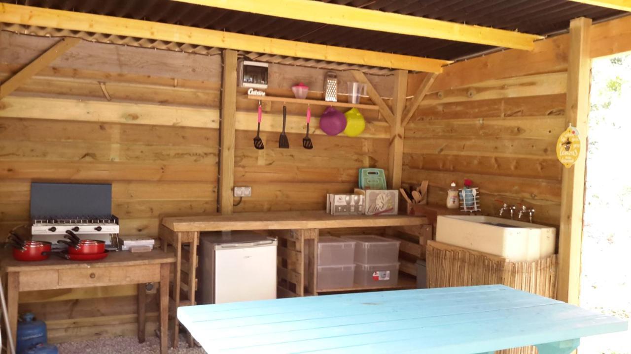 Camping Bois De St Hilaire Chalandray エクステリア 写真