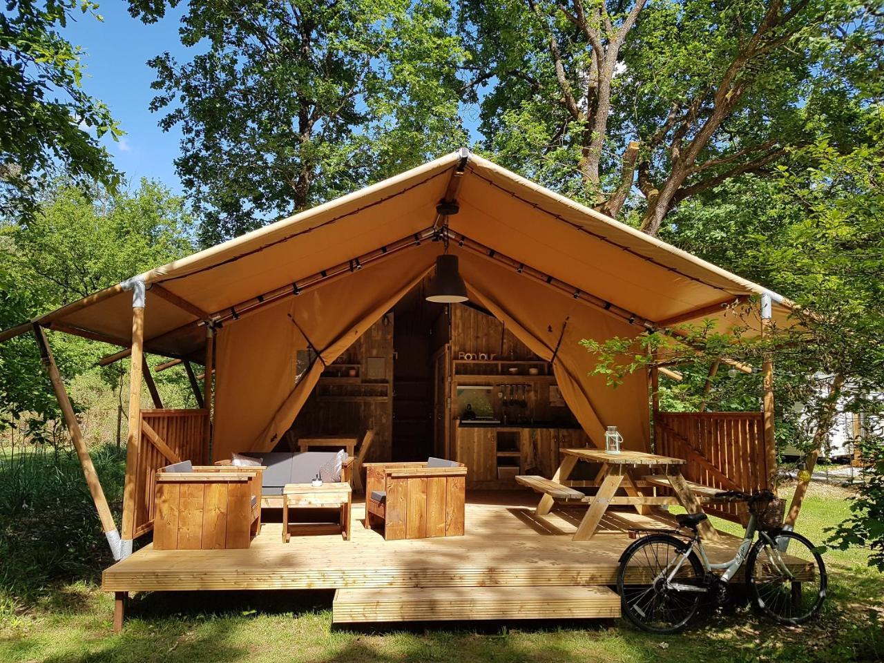 Camping Bois De St Hilaire Chalandray エクステリア 写真