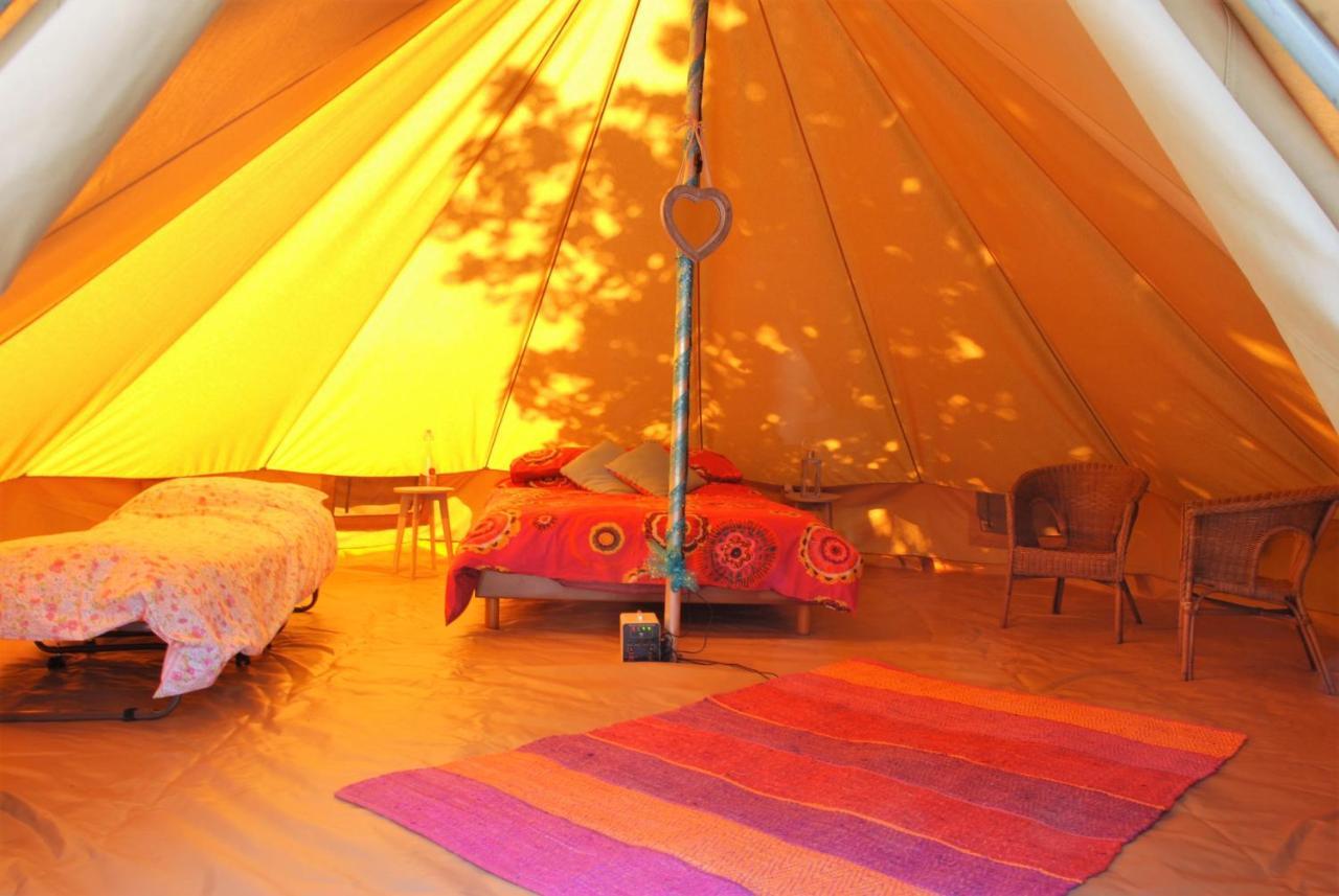 Camping Bois De St Hilaire Chalandray エクステリア 写真