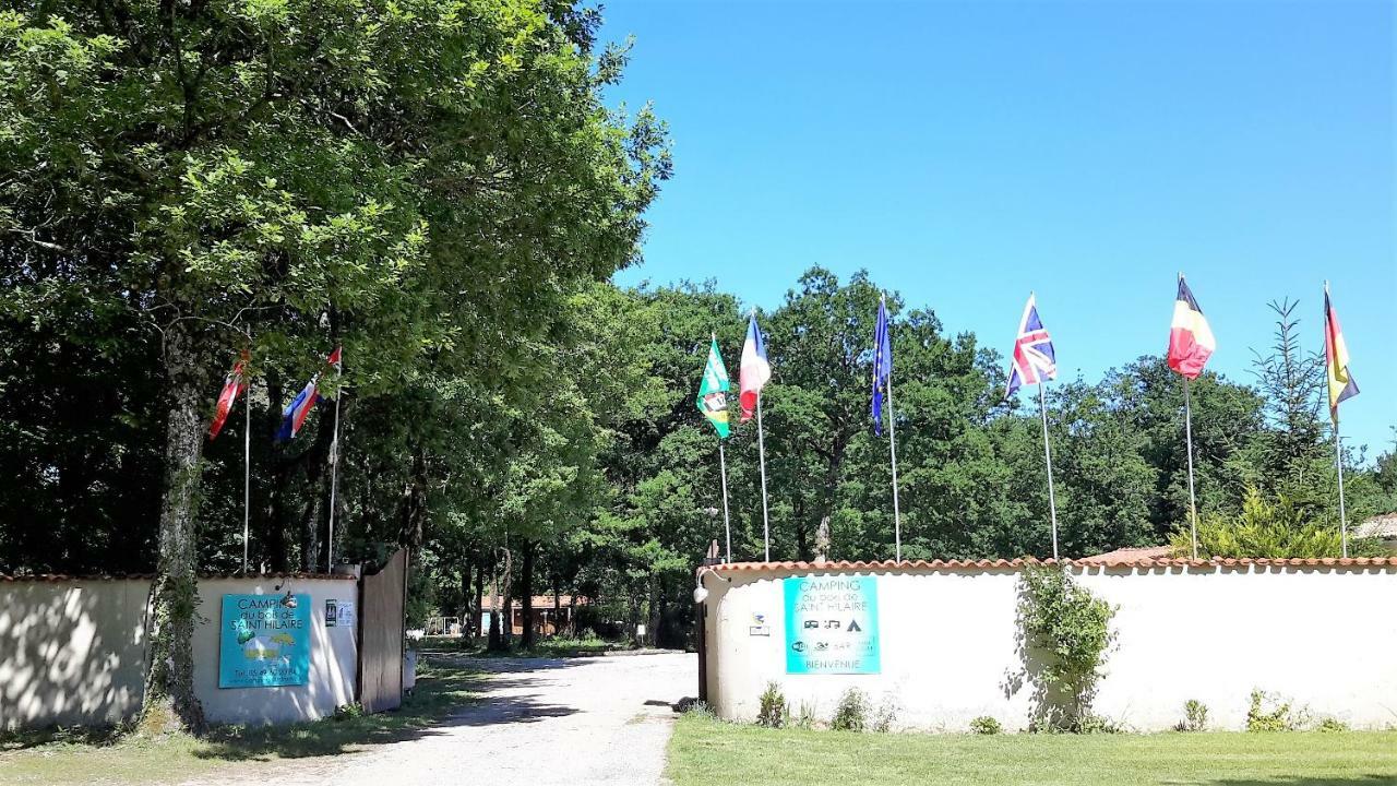 Camping Bois De St Hilaire Chalandray エクステリア 写真