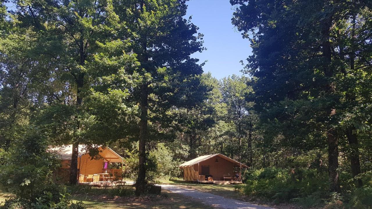 Camping Bois De St Hilaire Chalandray エクステリア 写真